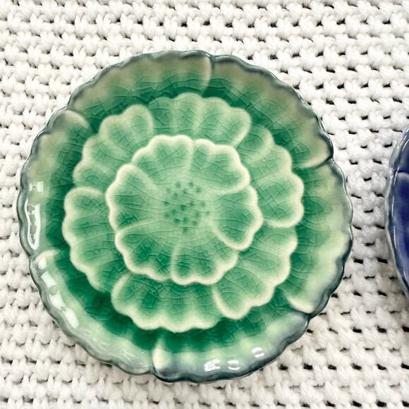 Kotobuki Round Flower Dahlia Crackle Glaze Teabag Plates Set 4 Green Blue Yellow - Picture 5 of 10